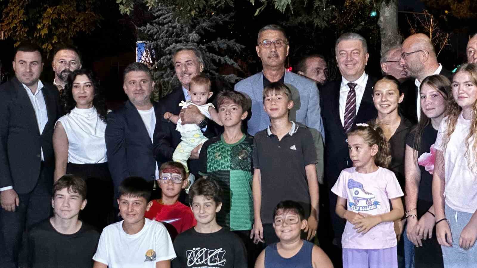 Sakarya Büyükşehir Belediye Başkanı Alemdar: "Yatırımlarımız 120 milyar lirayı aştı"