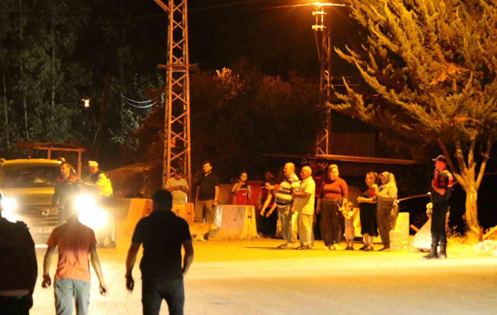 Antalya’daki yangında kara ekiplerinin cansiparane mücadelesi sürüyor