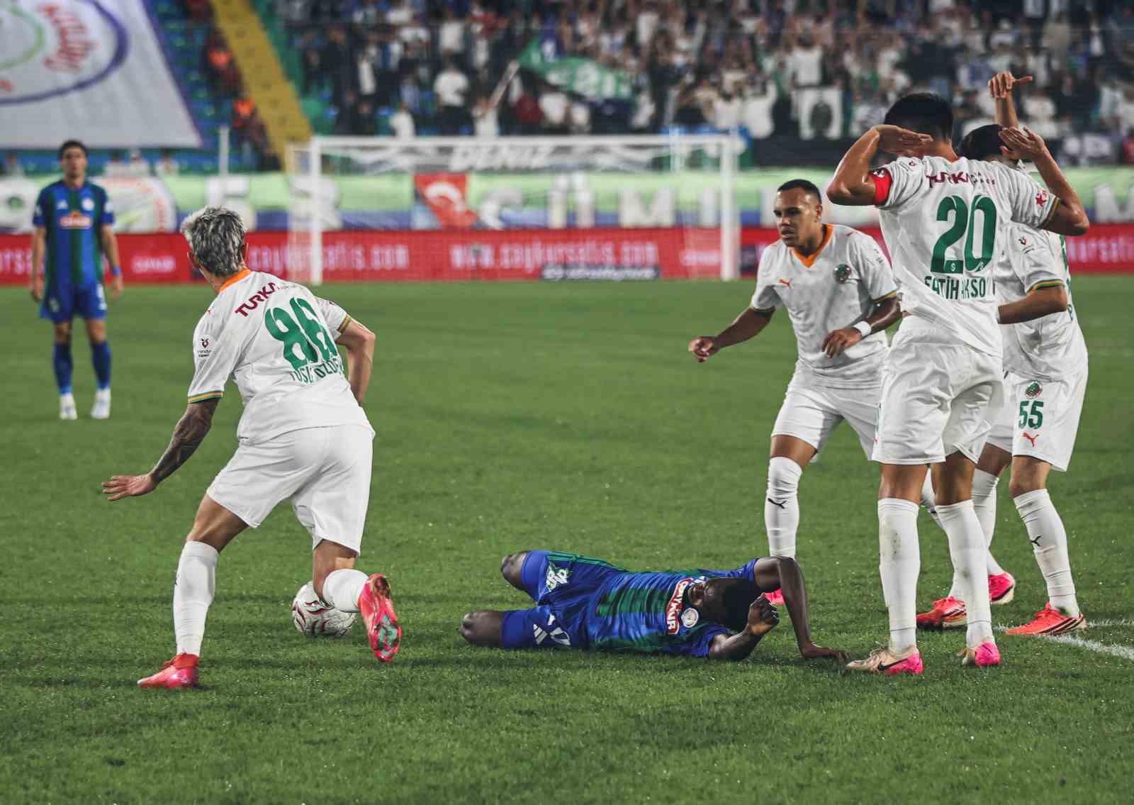 Trendyol Süper Lig: Çaykur Rizespor: 0 - Alanyaspor: 1 (Maç sonucu)