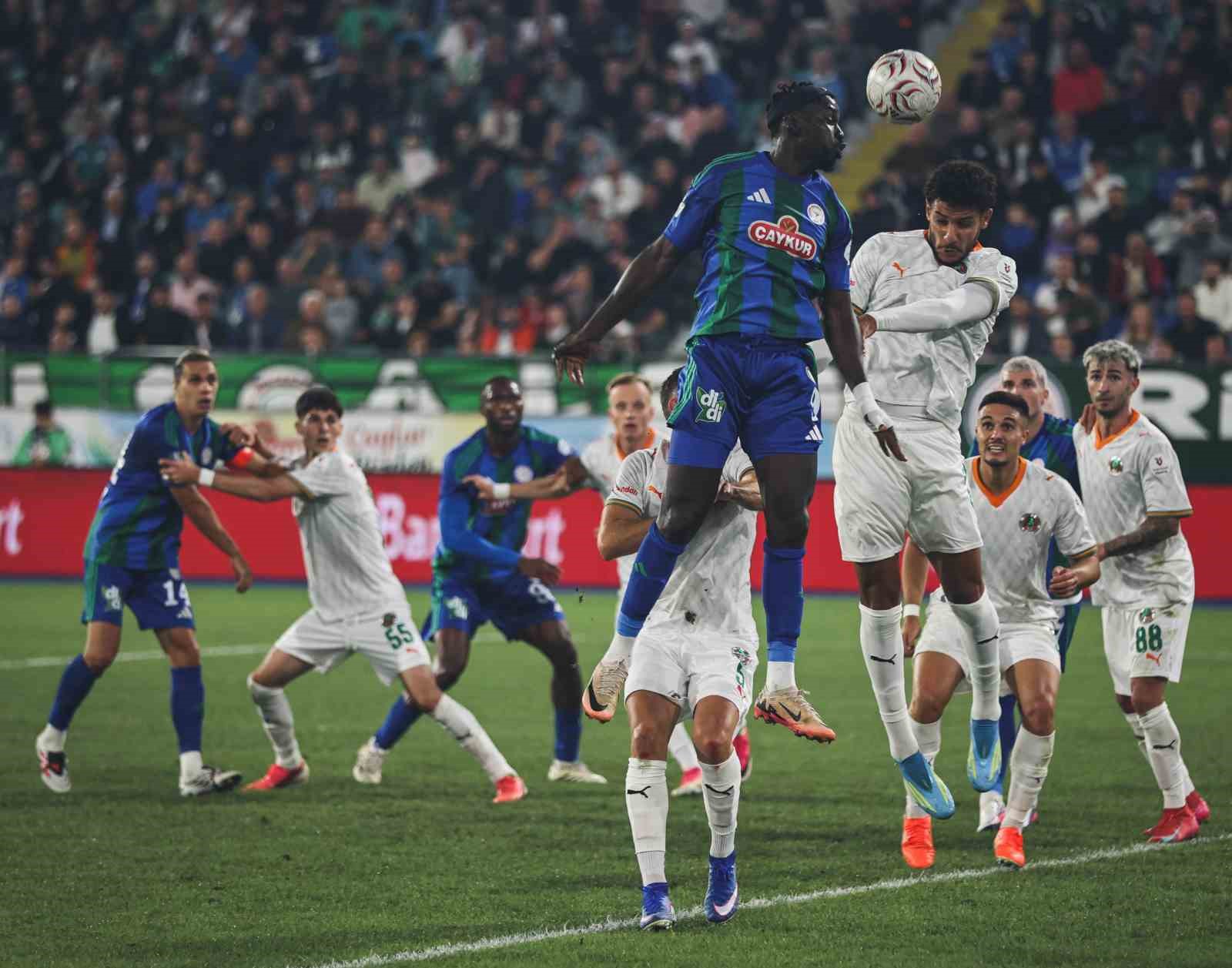 Trendyol Süper Lig: Çaykur Rizespor: 0 - Alanyaspor: 1 (Maç sonucu)