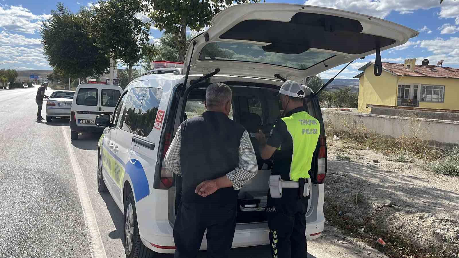Çorum’da dron destekli trafik denetimi: Kırmızı ışık ihlali yapan sürücülere toplam 100 bin TL ceza
