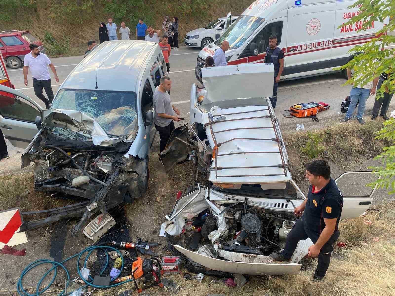 Sinop’ta trafik kazası: 1 ölü, 5 yaralı