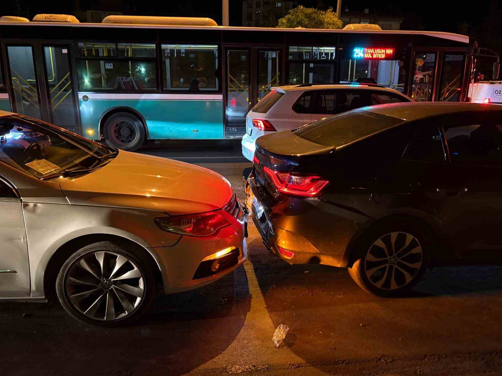 Kayseri’de 3 otomobil çarpıştı: 1 yaralı