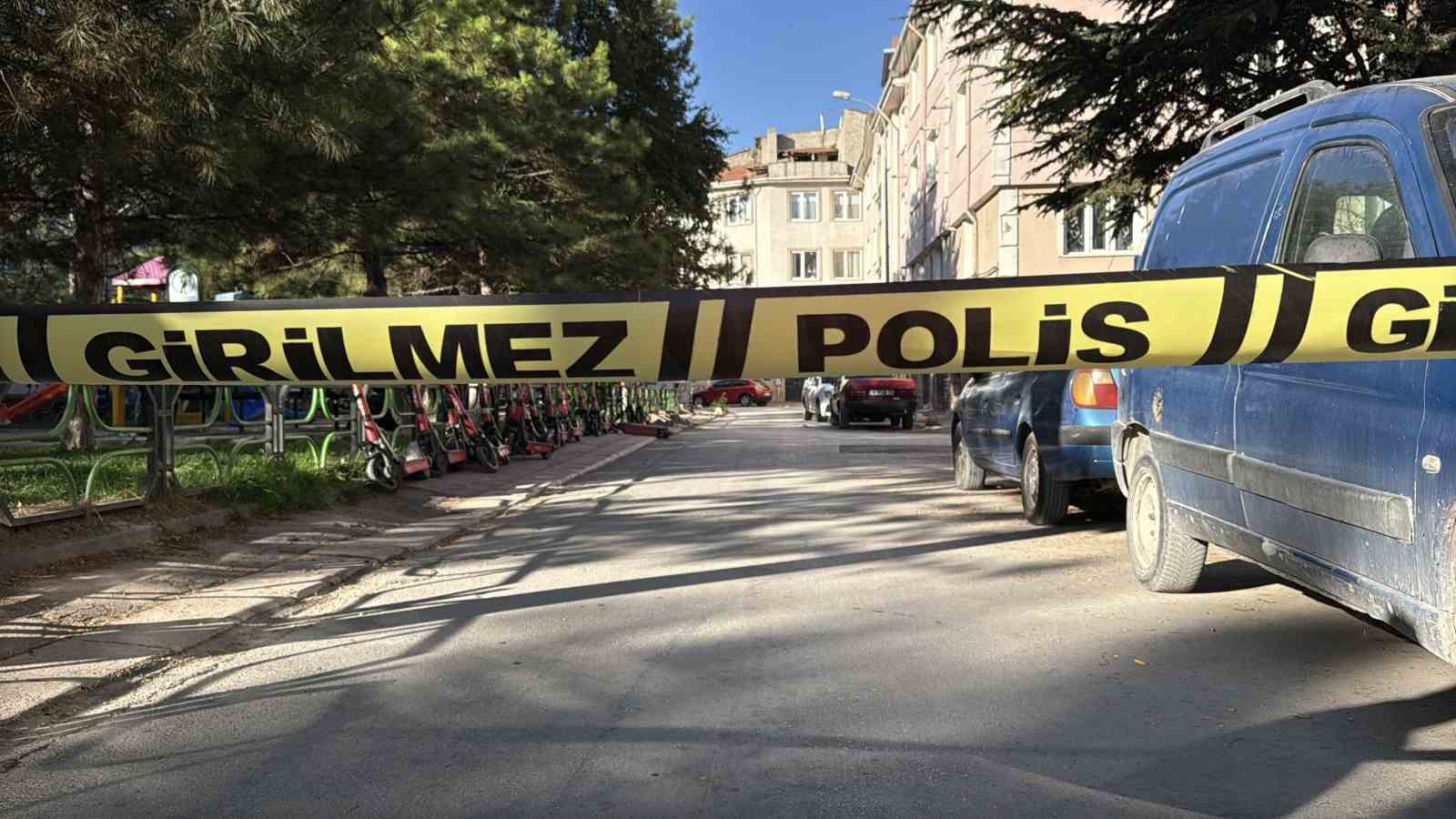 Eskişehir’de ’yan bakma’ kavgasında 3 kişi yaralandı