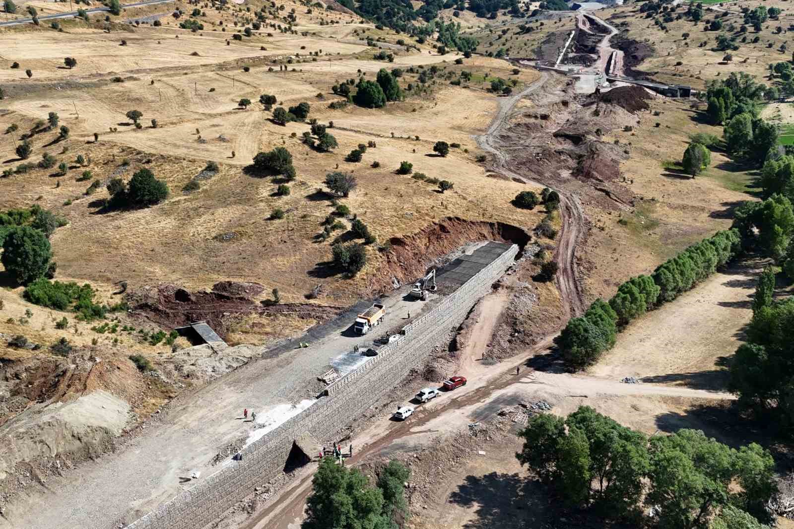 Yapımı yılan hikayelerini de geride bıraktı, Geminbeli tüneli yine verilen tarihte bitirilemedi