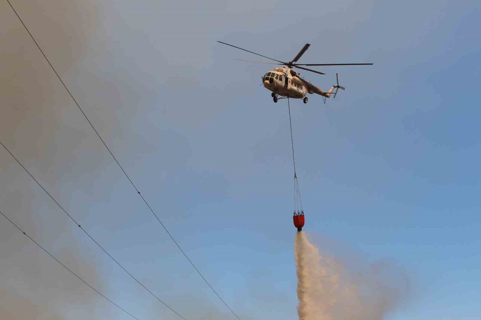 Kozan’da orman yangını: 40 ev tahliye edildi, 3 uçak ve 9 helikopter havada