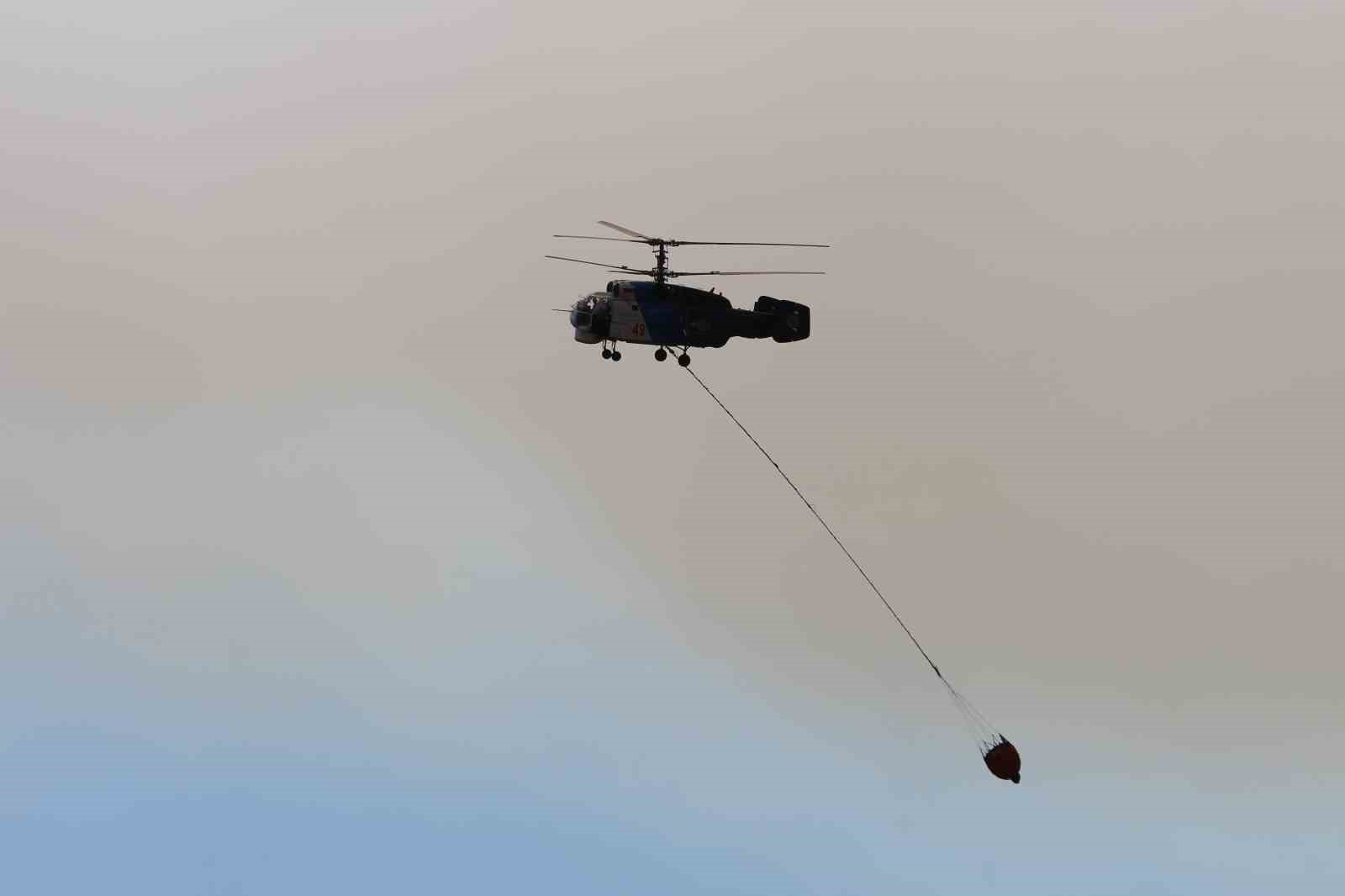 Kozan’da orman yangını: 40 ev tahliye edildi, 3 uçak ve 9 helikopter havada