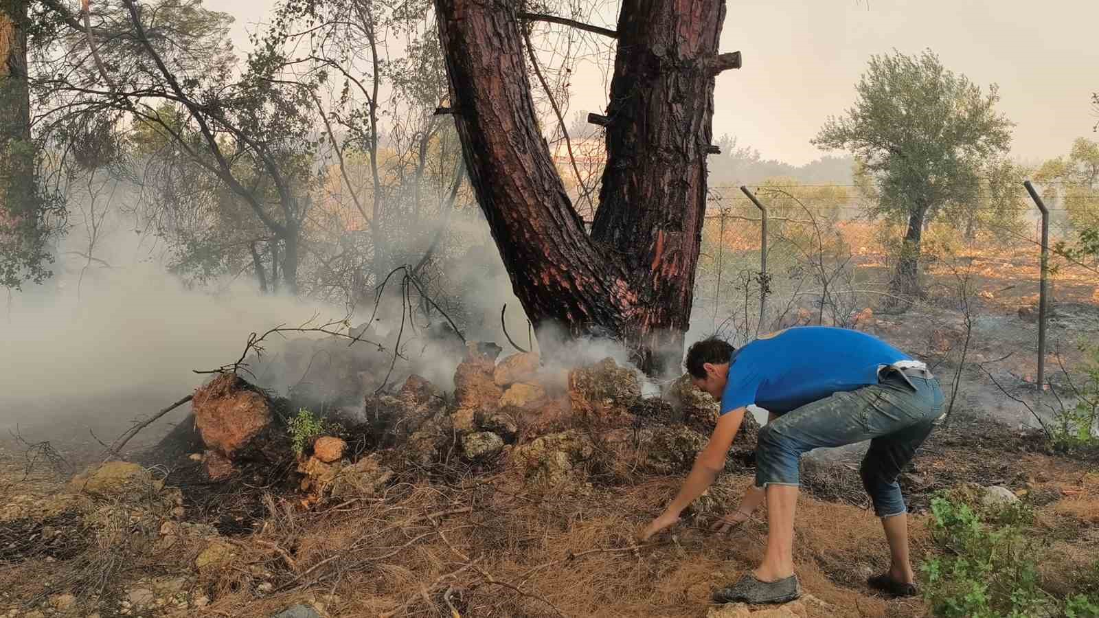 Antalya Aksu orman yangınında 254 hane boşaltıldı, 720 kişi tahliye edildi