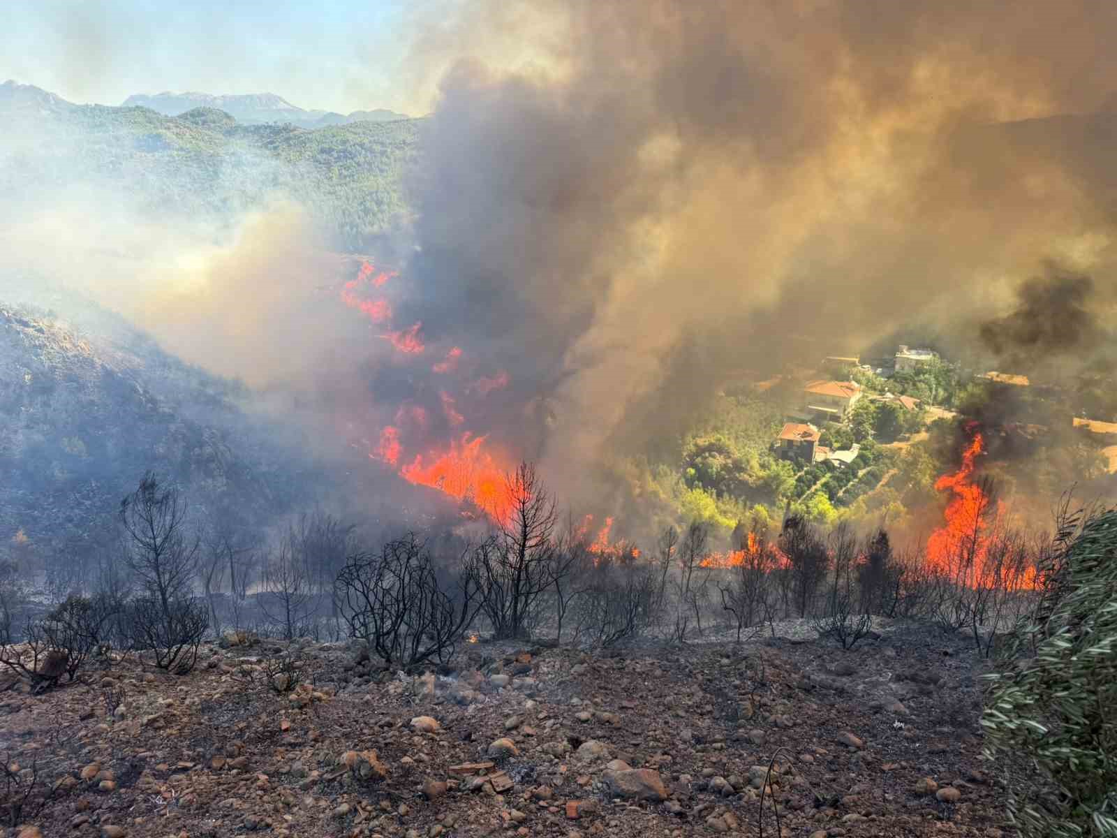 Serik’teki yangında engelli ablasını alevlerin arasından kurtardı, o anları anlattı