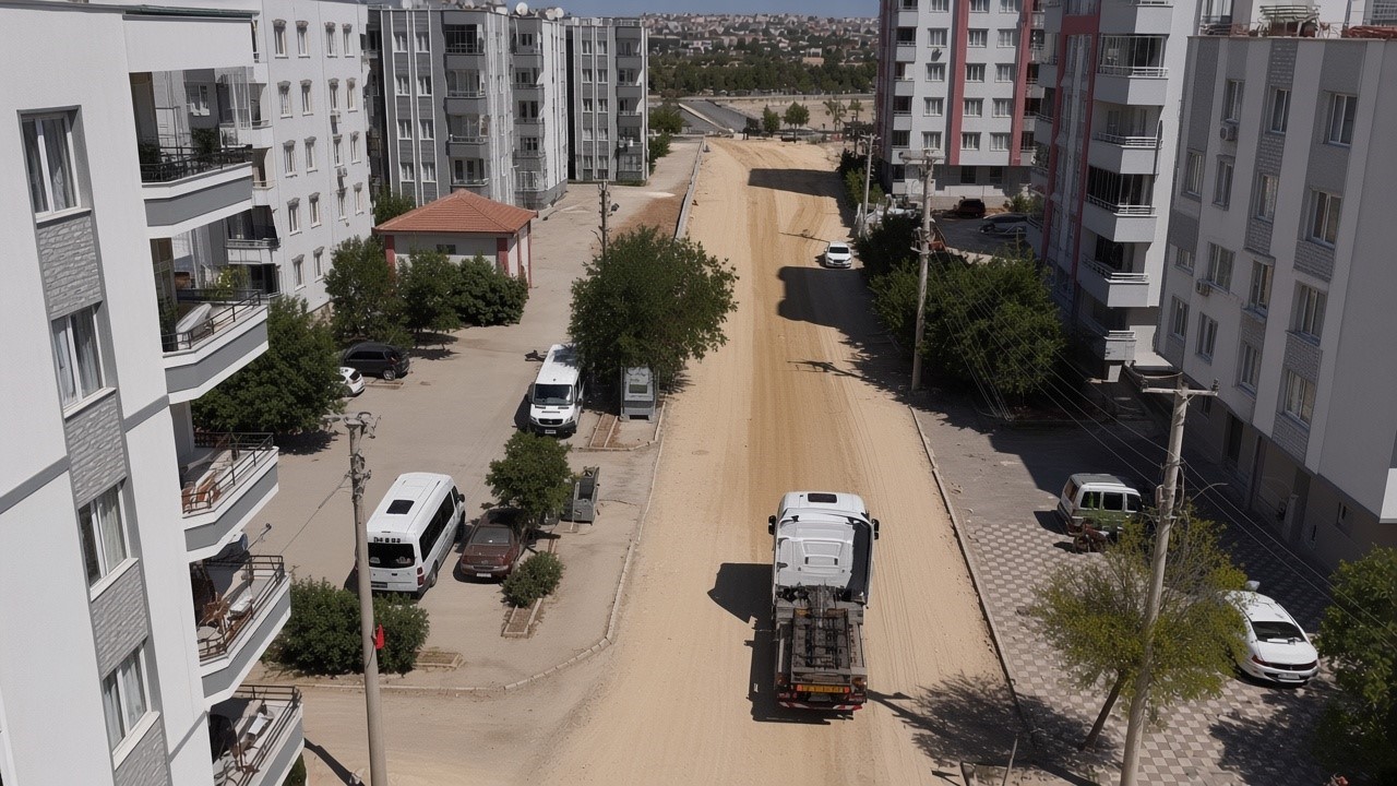 Kilis’te asfalt çalışmaları hız kesmeden sürüyor