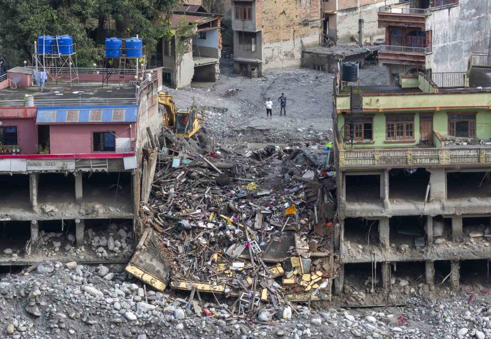 Nepal’deki sel felaketinde ölü sayısı bin 357’ye yükseldi