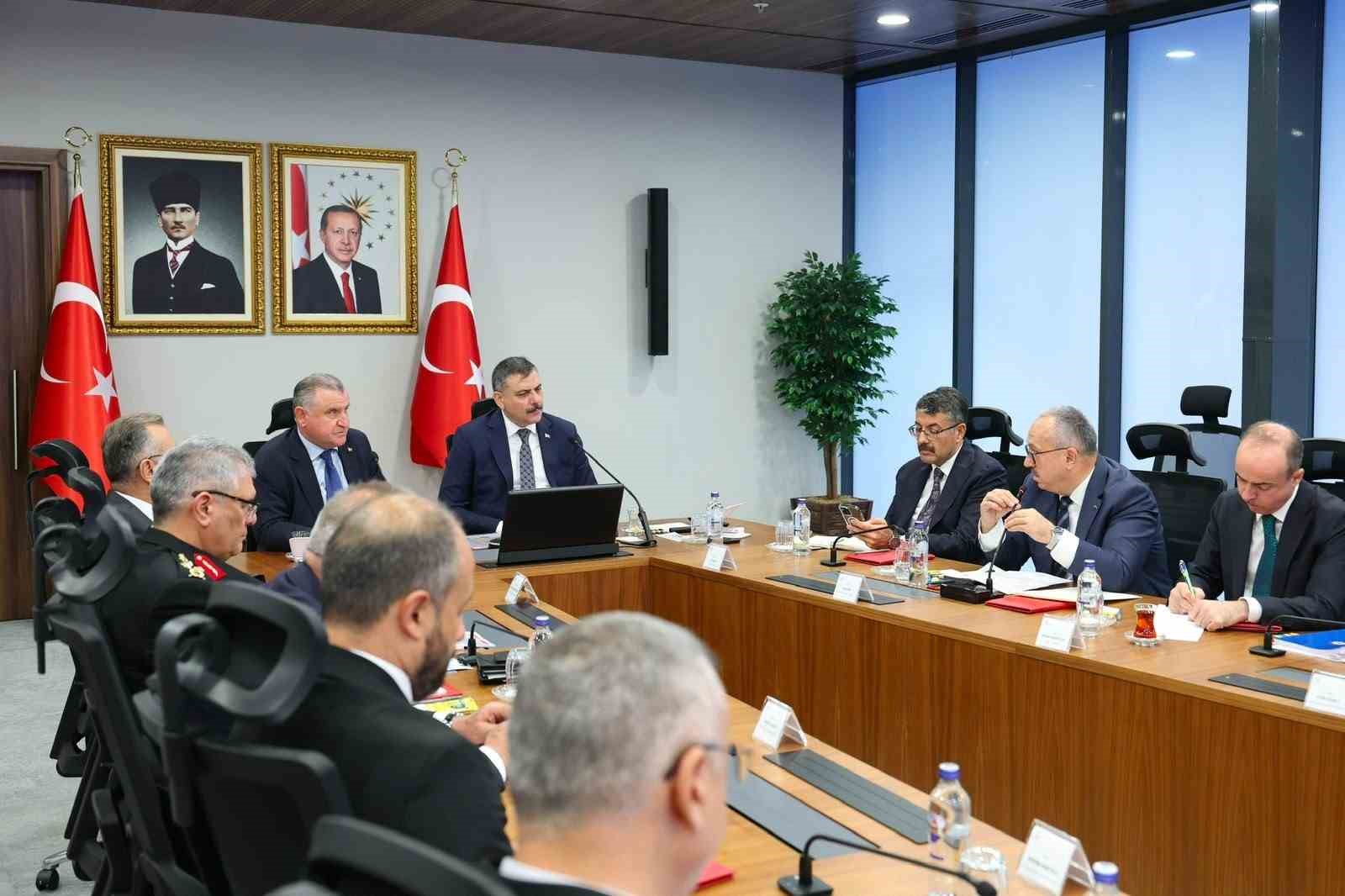 Bakan Çiftçi: "Okul ve yurt çevrelerinde denetimlerimizi sıklaştıracağız"