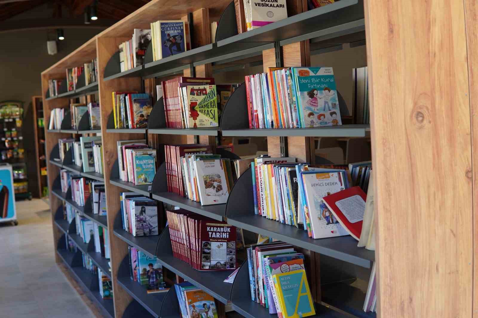 Yenişehir Yazlık Sinema’da kitap dayanışması