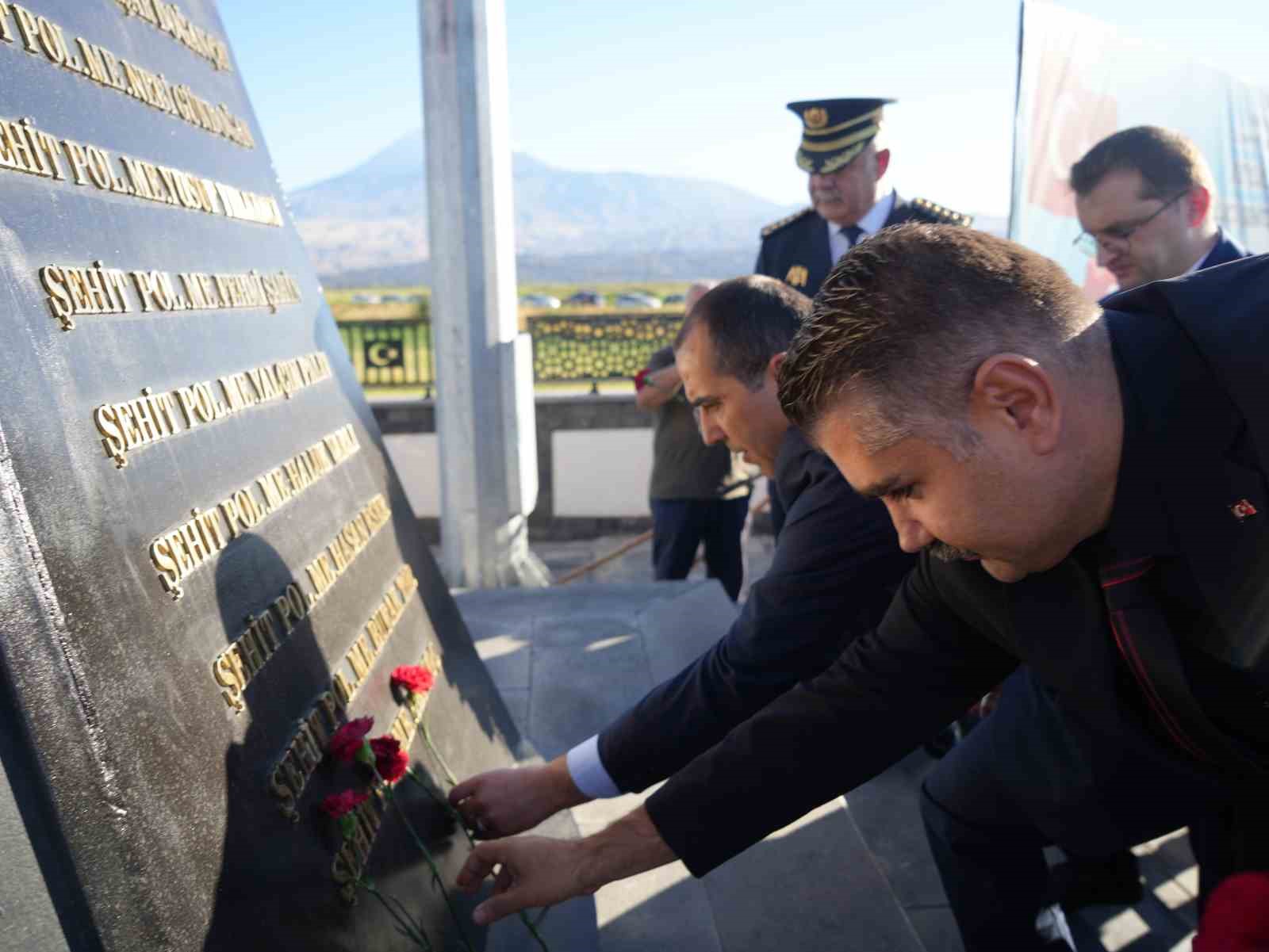 Iğdır’da Dilucu şehitleri dualarla anıldı