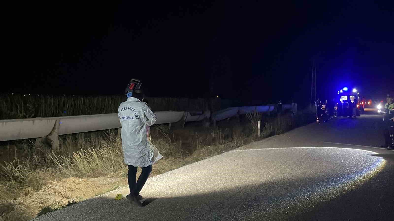 Takla atan otomobilden fırlayan şahıs hayatını kaybetti