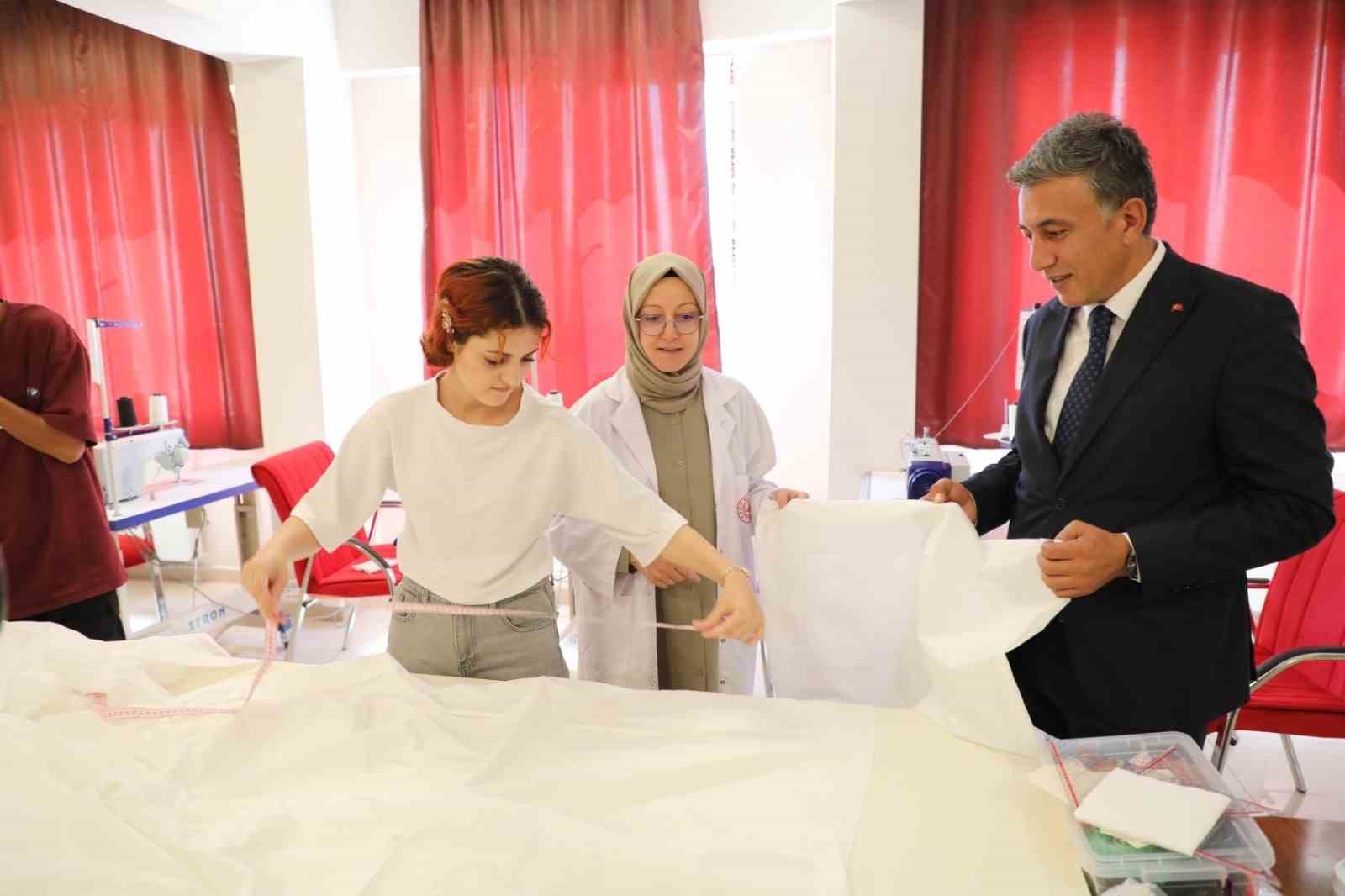 Ağrı’da fabrikaya dönüşen meslek liseleri, 71 milyonluk ciroya ulaştı