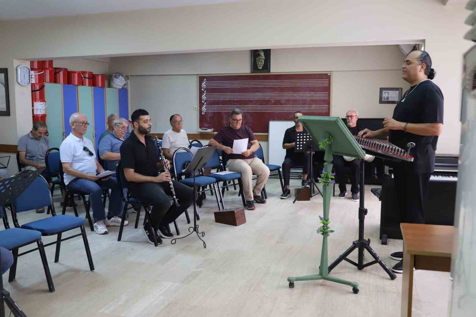 Nazilli’nin 42 yıllık korosu yeni döneme başladı