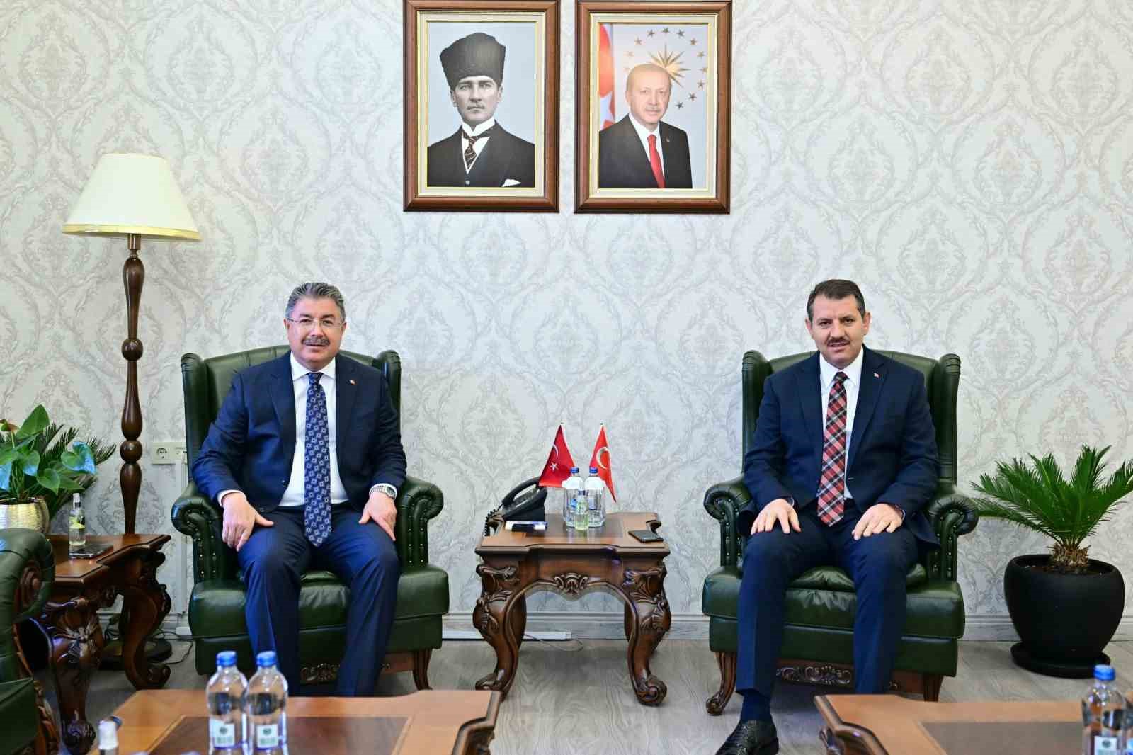 Millî Savunma Bakan Yardımcısı Ayhan, Vali Yılmaz’ı ziyaret etti