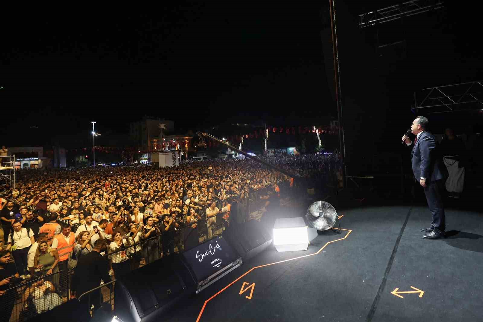 Manisa’nın kurtuluşunun 104. yılı Semicenk konseriyle kutlandı