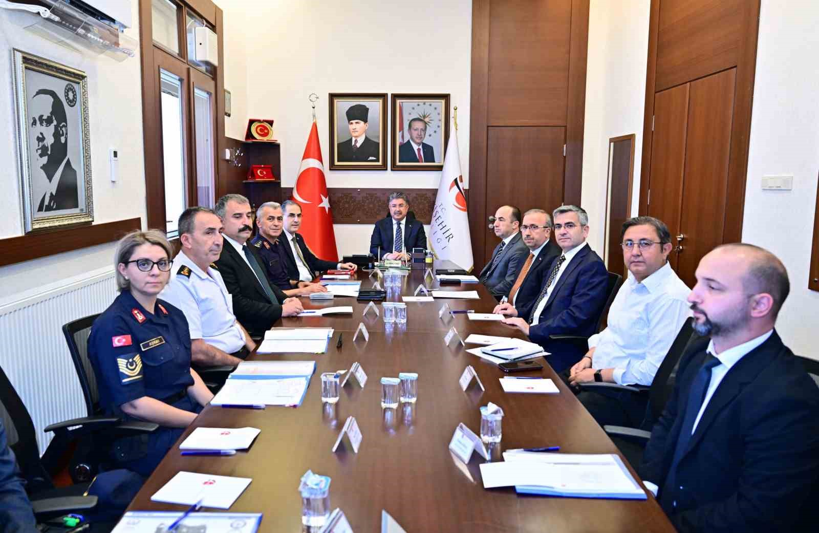 Eskişehir’de ’Eğitim ve Öğretim Yılı Okul Güvenliği ve İl Yürütme Kurulu Toplantısı’ yapıldı