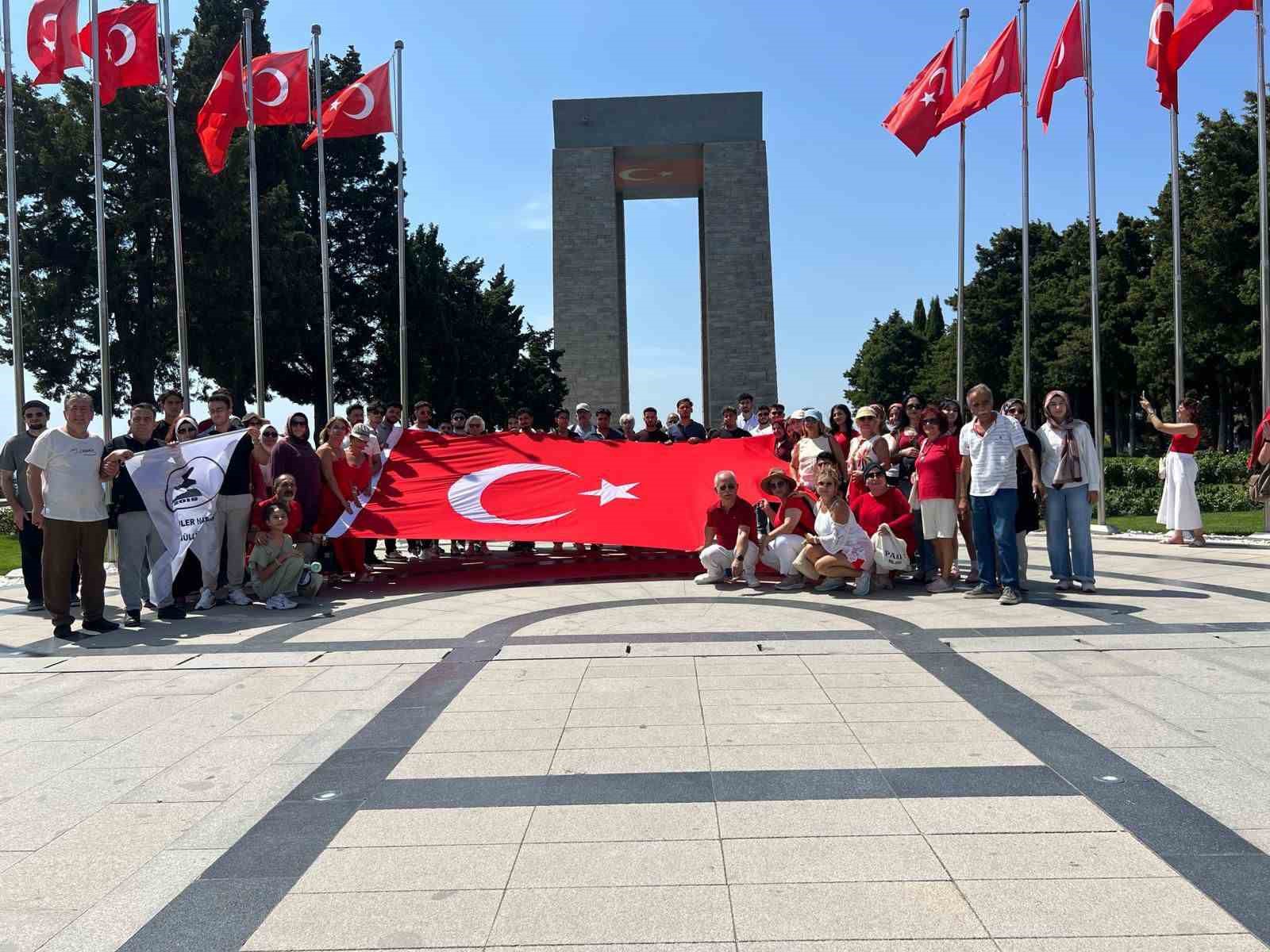 Adıyamanlı gençler Çanakkale ve Akçay’da tarih ve kültür yolculuğuna çıktı