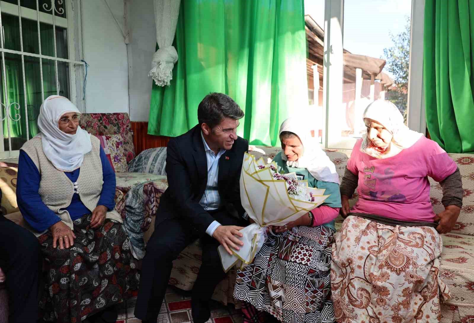 Hayatını üç engelli evladına adadı, devlet yalnız bırakmadı
