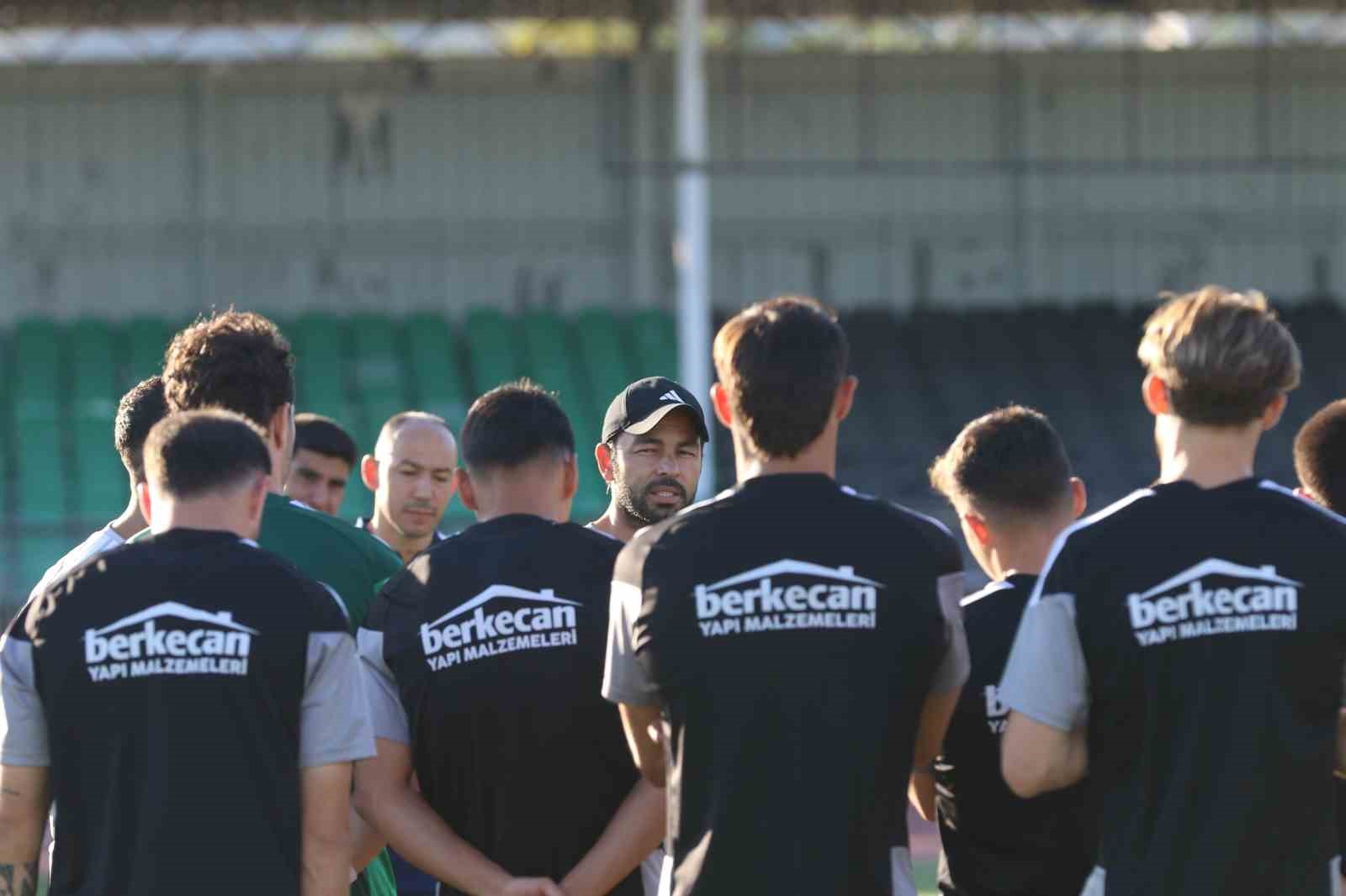 Selçuk İnan: "Galatasaray çok güçlü bir takım"