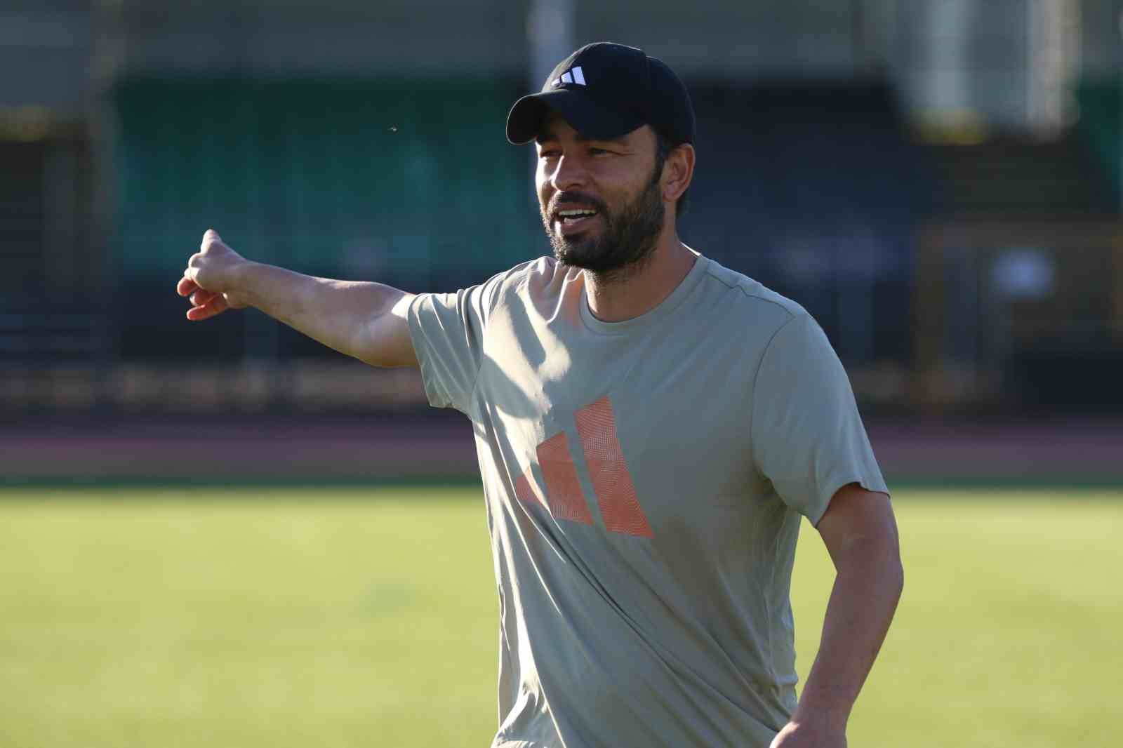 Selçuk İnan: "Galatasaray çok güçlü bir takım"