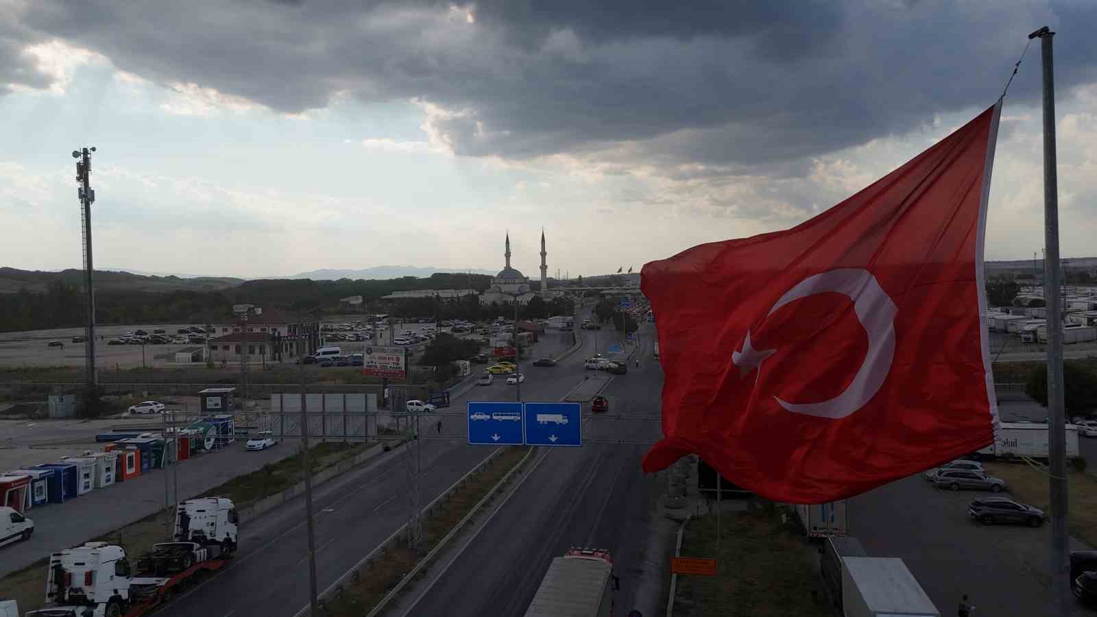Gurbetçilerin Avrupa’ya dönüş yolunda hüzünlü vedası