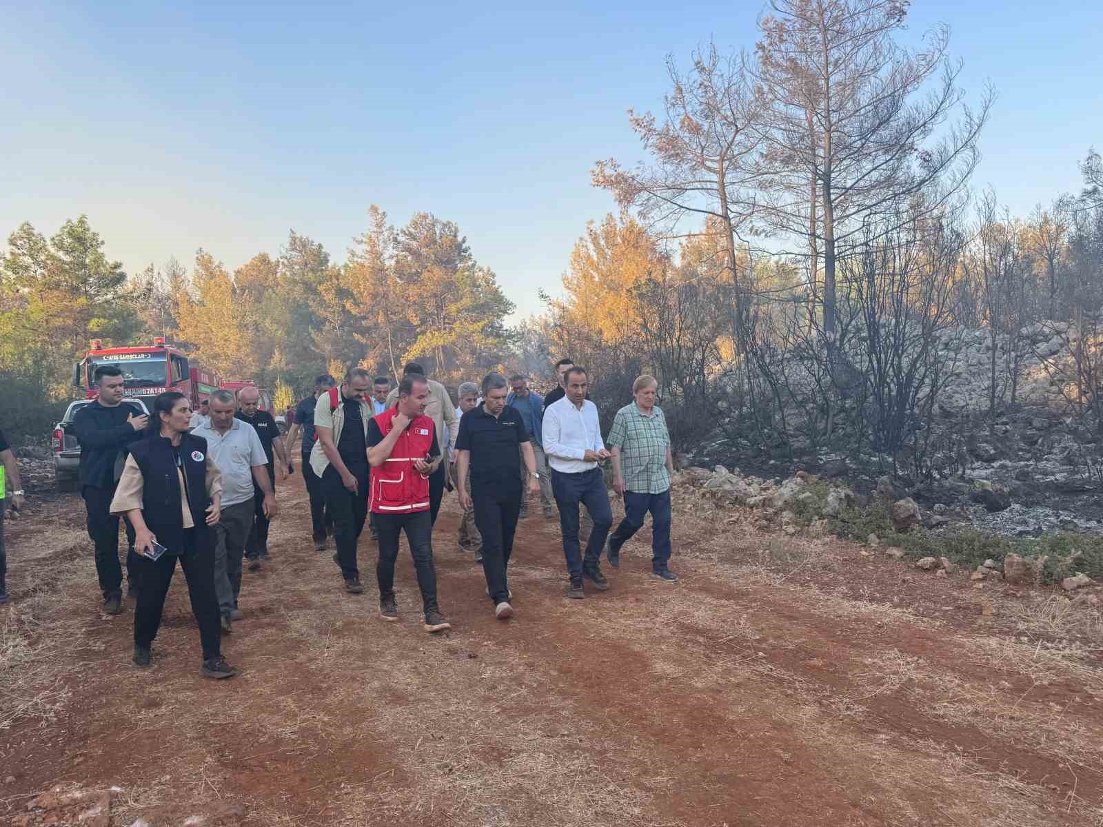Vali Şahin, Antalya’daki orman yangınlarının son durumunu paylaştı