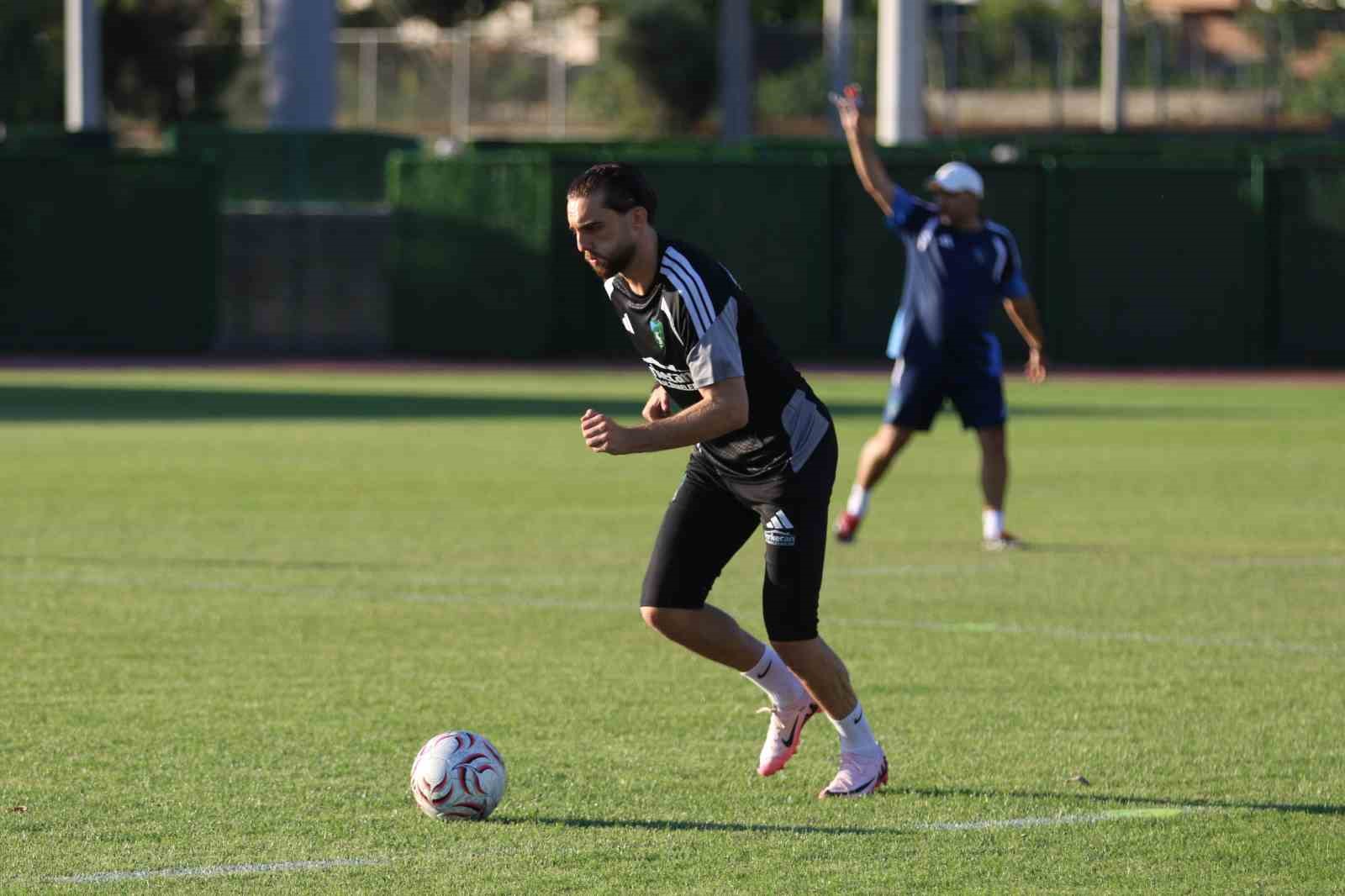 Kocaelispor, Galatasaray deplasmanına hazırlanıyor