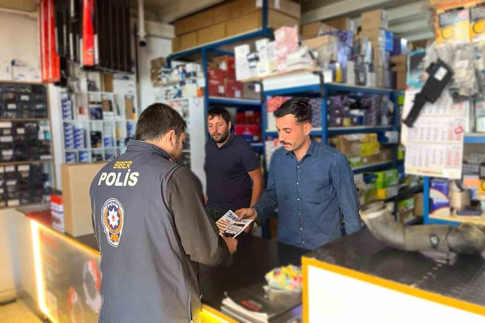 Erzincan’da esnaf ve vatandaşlara siber güvenlik bilgilendirmesi