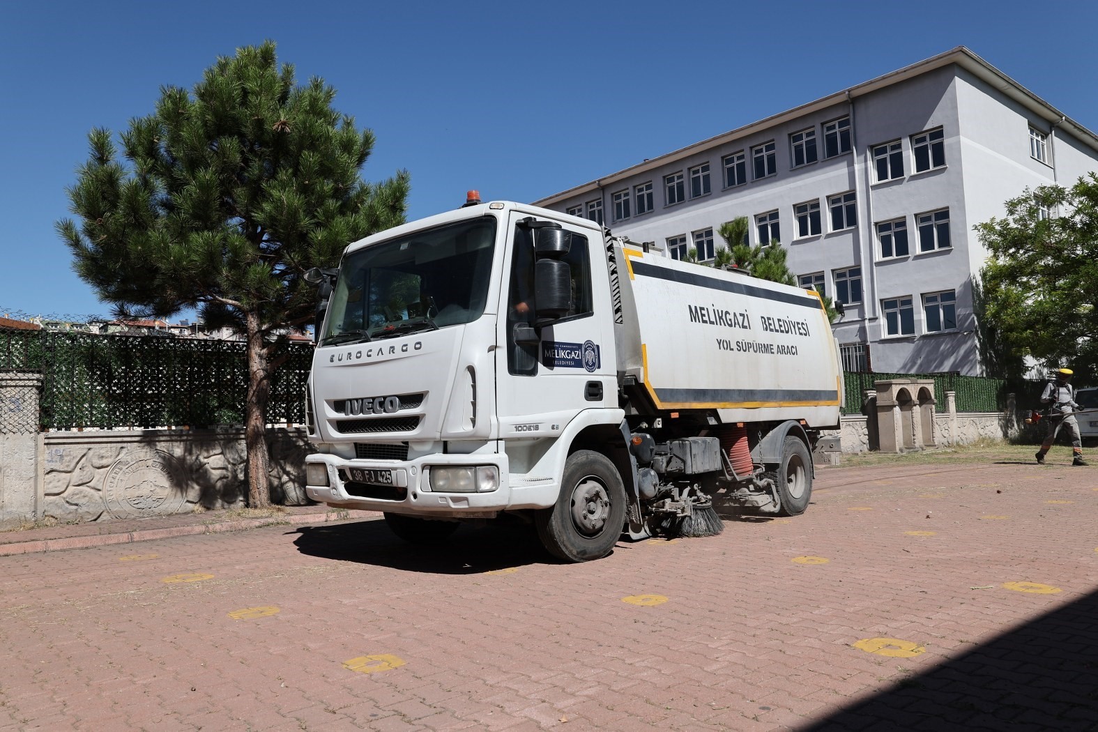 Melikgazi’de okullar yeni eğitim - öğretim yılına hazırlanıyor