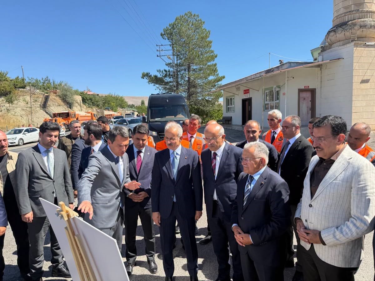 Başkan Büyükkılıç, Bakan Uraloğlu’nun programlarına eşlik etti