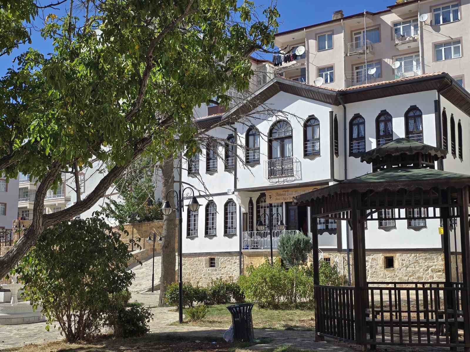 Mühürden pirinç tanesine bir Hezarfen: Yozgatlı Mehmet Said Fenni Efendi Müzesi