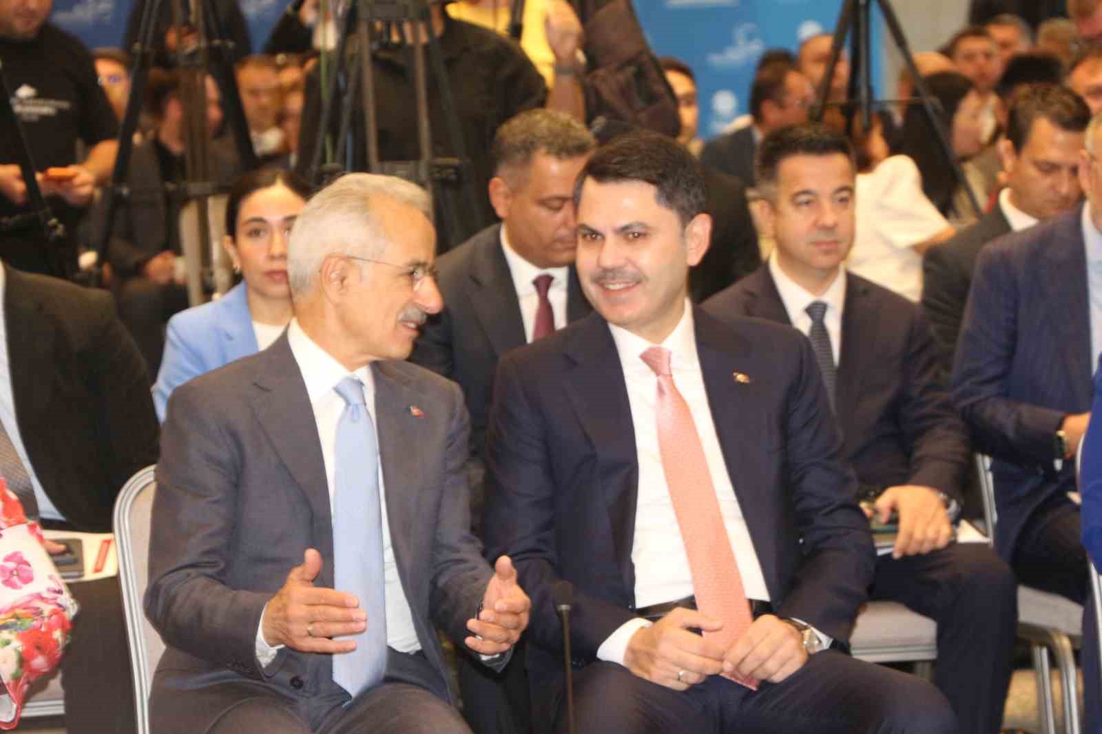 Bakanlar Kurum ve Uraloğlu, ‘Okyanuslar ve Denizler Zirvesi’ne katıldı