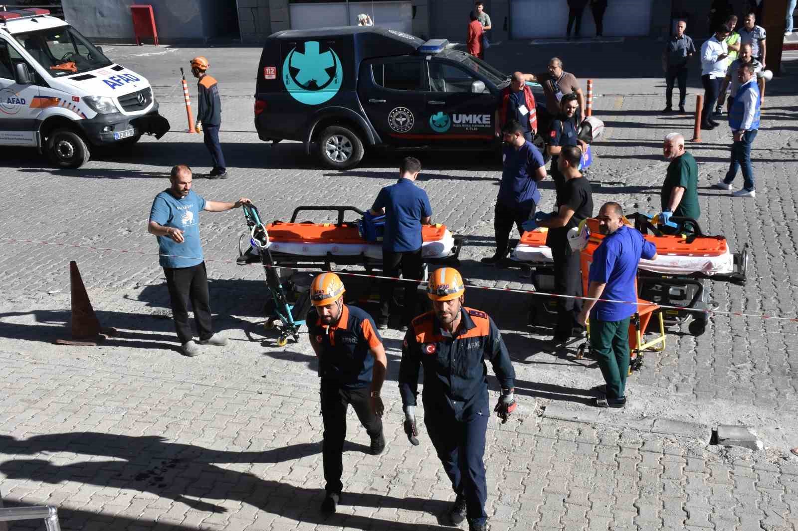 Bitlis Devlet Hastanesi’nde deprem tatbikatı yapıldı