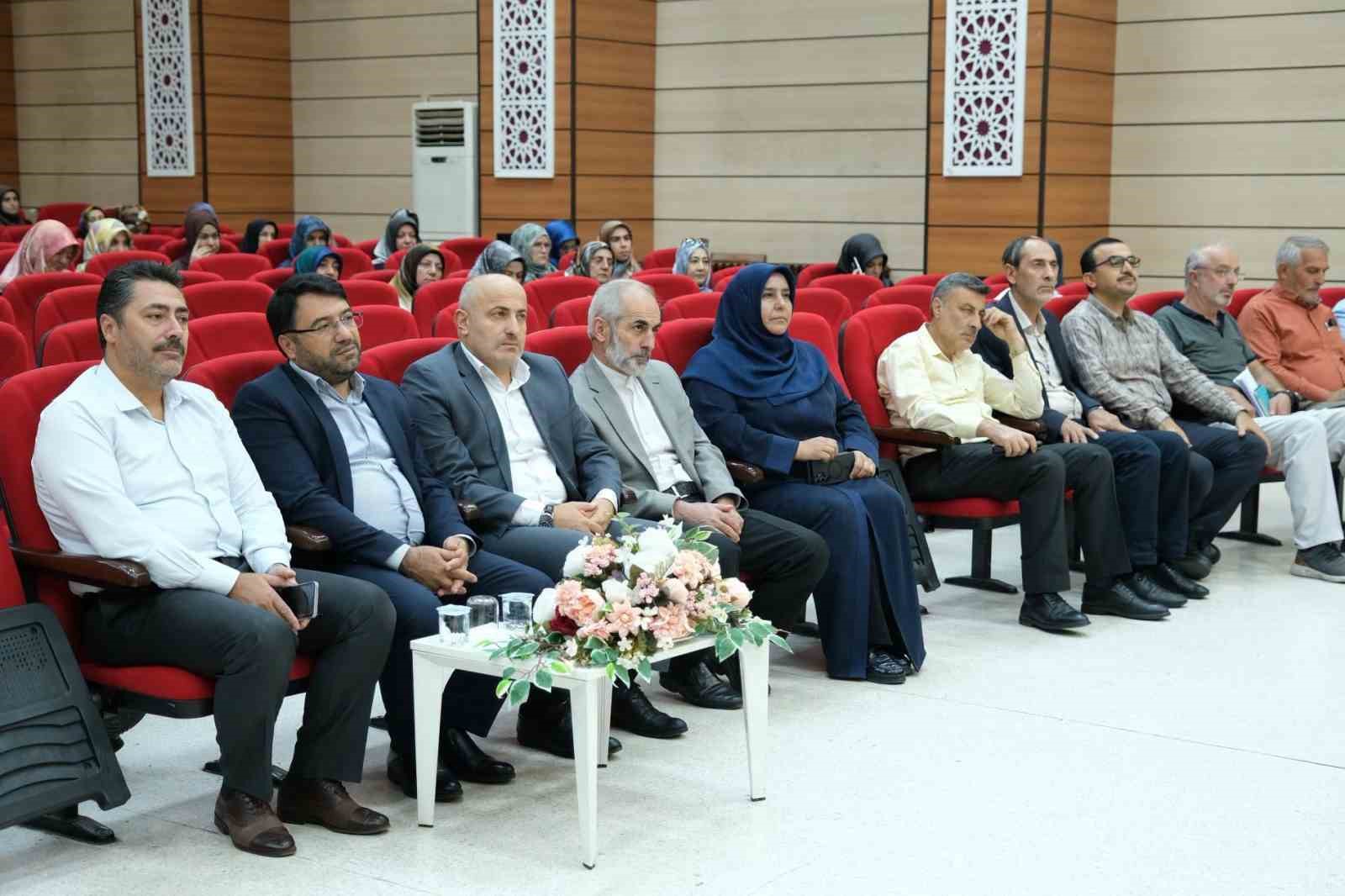 Erzincan İl Müftüsü Fakirullahoğlu personelle vedalaştı