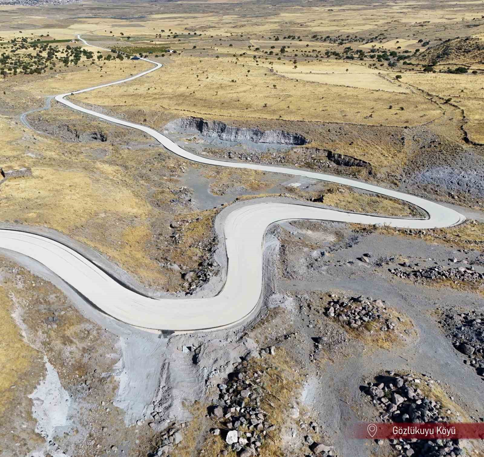 Aksaray’da köy yollarının asfaltları devam ediyor