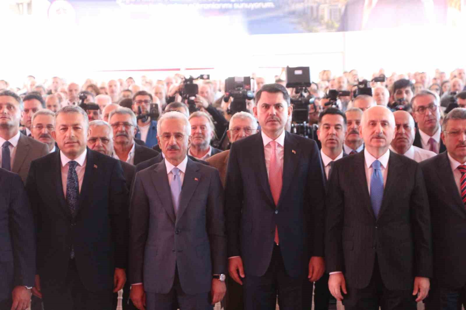 Bakan Kurum: "İstanbul’da 15 bin kiralık konut için başvurular 14 Eylül’de başlayacak"