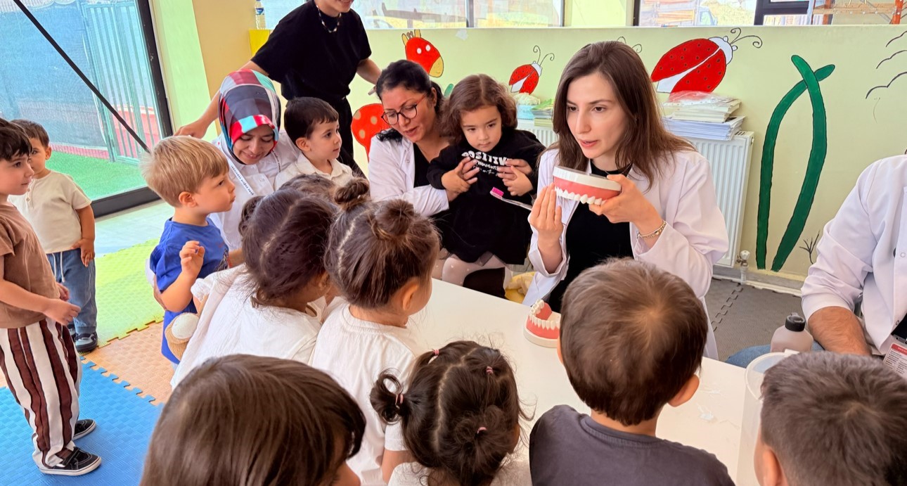 Yüksekova’da minik öğrencilere yönelik el hijyeni ve ağız-diş sağlığı eğitimi