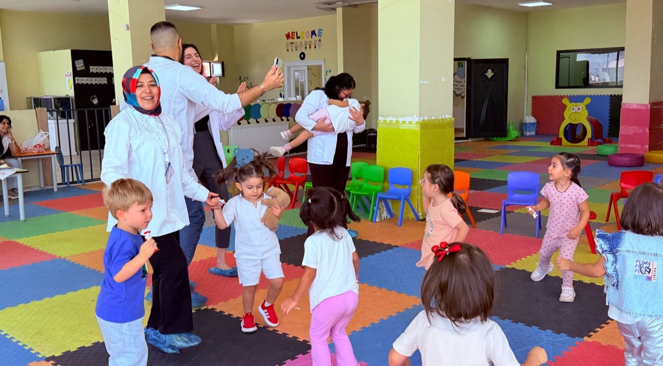 Yüksekova’da minik öğrencilere yönelik el hijyeni ve ağız-diş sağlığı eğitimi