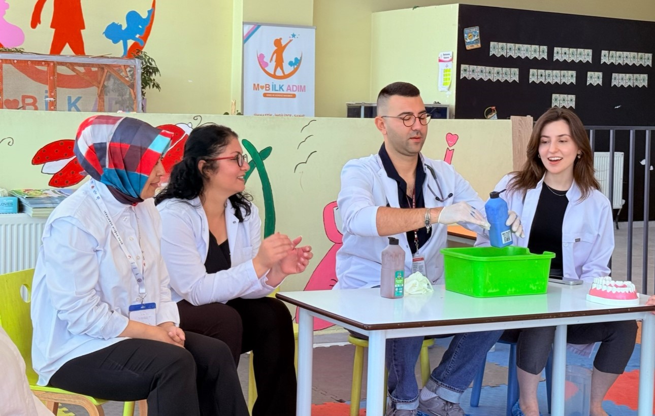Yüksekova’da minik öğrencilere yönelik el hijyeni ve ağız-diş sağlığı eğitimi