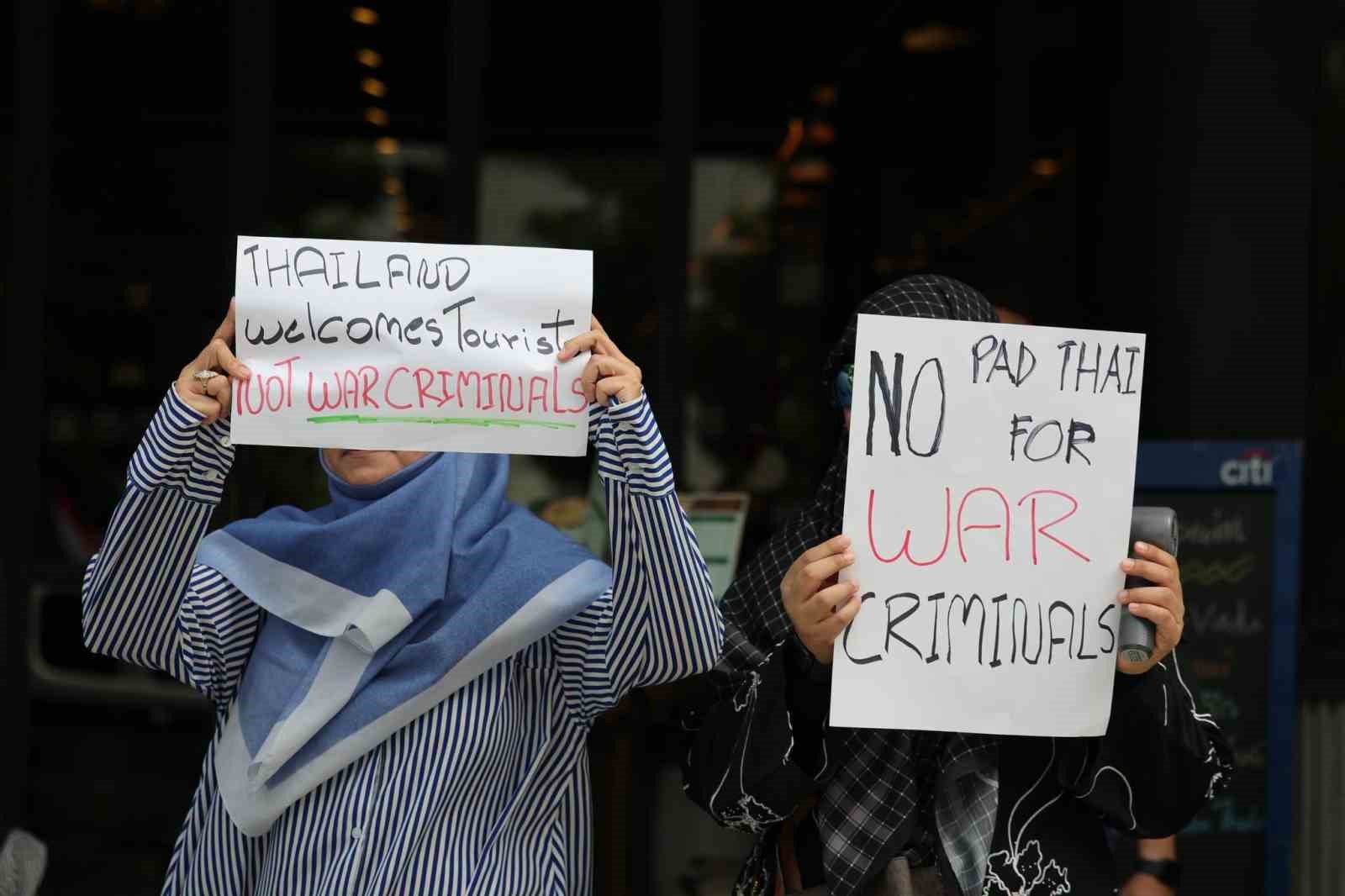 Tayland’da İsrail Büyükelçiliği önünde protesto düzenlendi