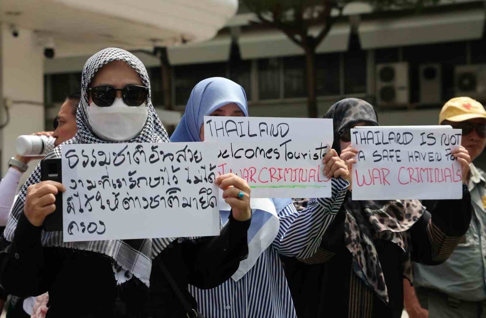 Tayland’da İsrail Büyükelçiliği önünde protesto düzenlendi