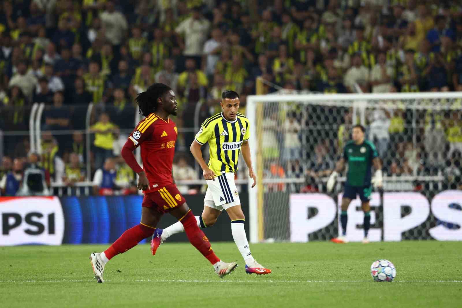 UEFA Şampiyonlar Ligi: Fenerbahçe: 0 - Roma: 0 (Maç devam ediyor)