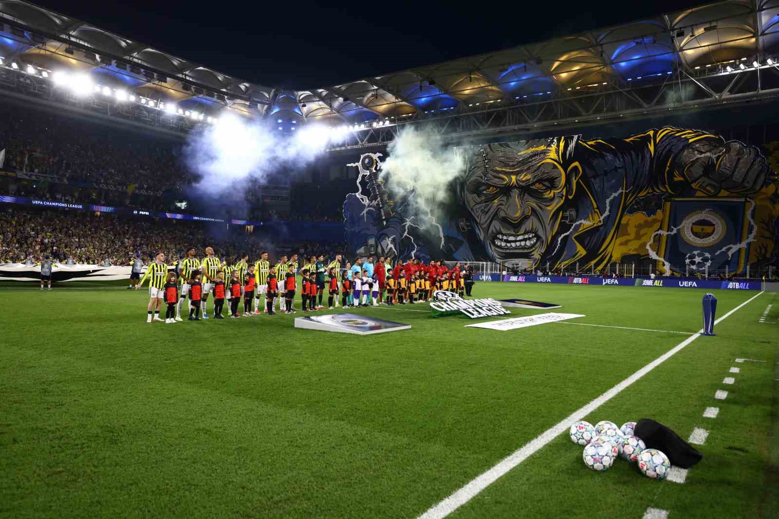 UEFA Şampiyonlar Ligi: Fenerbahçe: 0 - Roma: 0 (Maç devam ediyor)