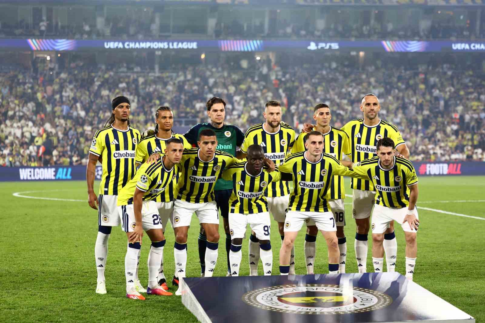 UEFA Şampiyonlar Ligi: Fenerbahçe: 0 - Roma: 0 (Maç devam ediyor)