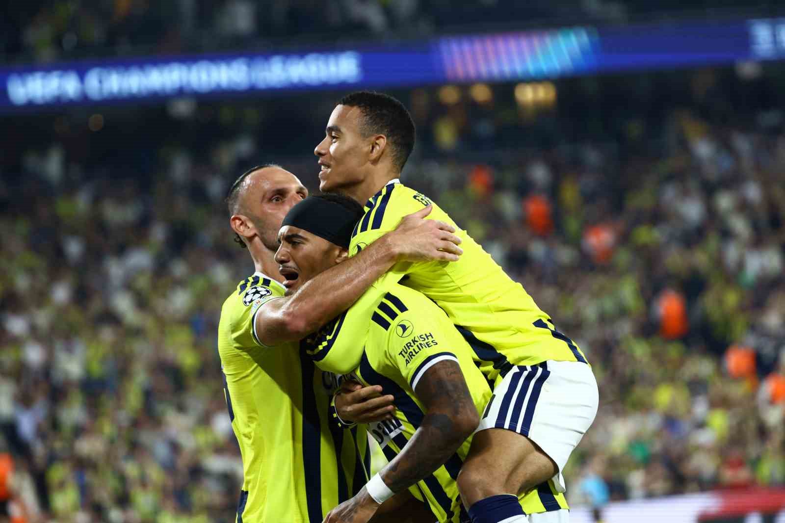 Fenerbahçe’nin Şampiyonlar Ligi’ndeki ilk golü Archie Brown’dan