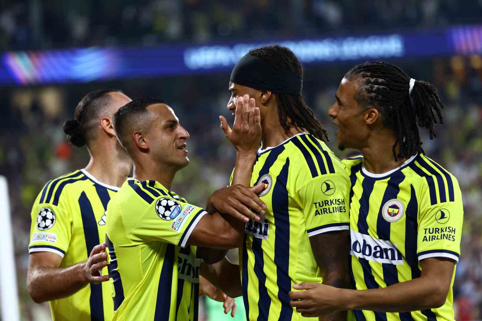 UEFA Şampiyonlar Ligi: Fenerbahçe: 1 - Roma: 1 (Maç sonucu)
